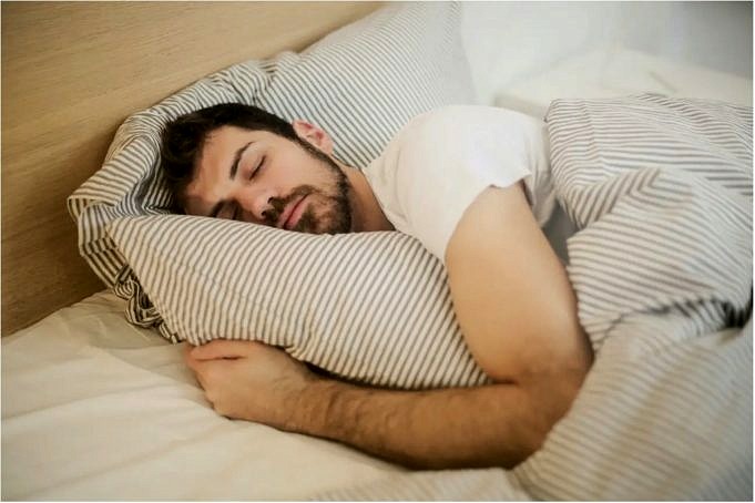Is Slapen Met Een Ventilator Aan Slecht Voor De Gezondheid?